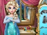 Play Elsa wedding tailor now